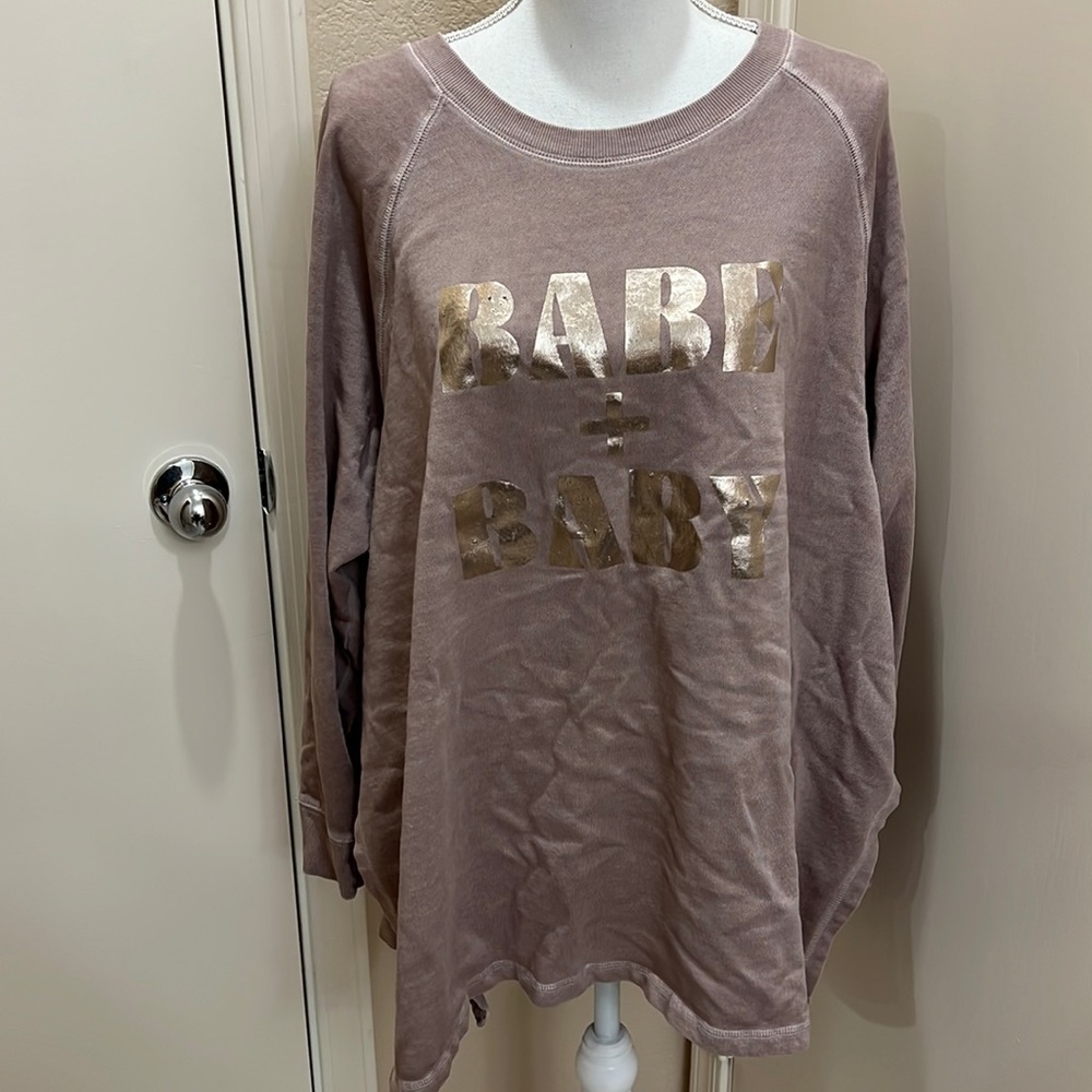 Old navy maternity babe + baby side slit sweater